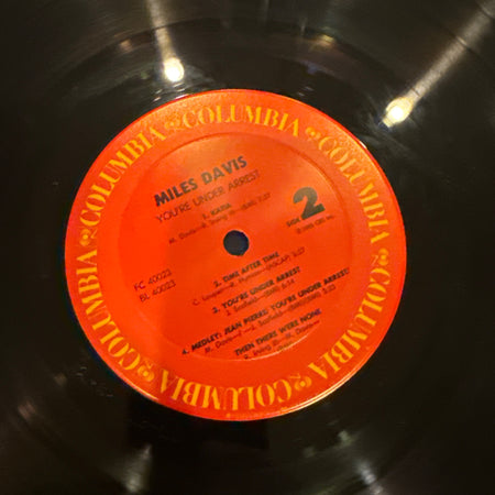 You're Under Arrest by Miles Davis - 1st press  - Photo 4